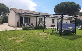 Joli studio au coeur de la provence verte